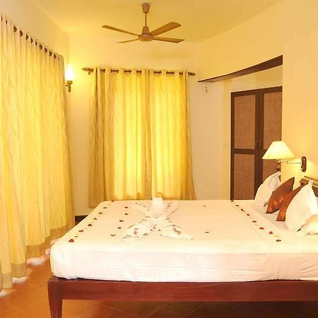 Hotel Ananda Lakshmi Ayurveda Retreat Chowara Exterior foto