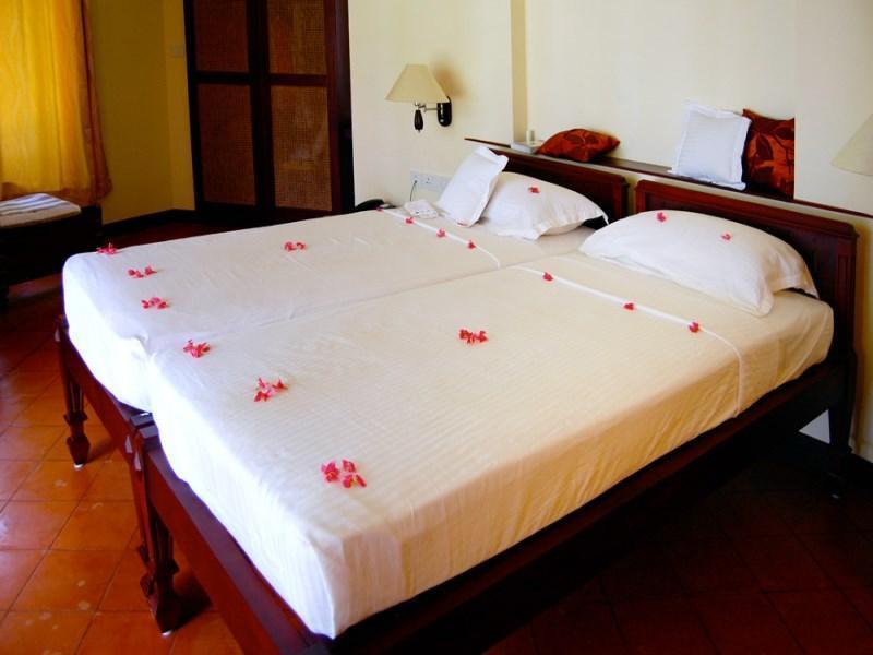 Hotel Ananda Lakshmi Ayurveda Retreat Chowara Exterior foto