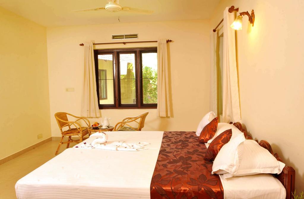 Hotel Ananda Lakshmi Ayurveda Retreat Chowara Zimmer foto